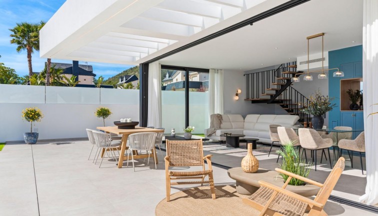 Uudistuotanto - Erillistalo - Polop