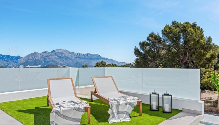 Uudistuotanto - Erillistalo - Polop