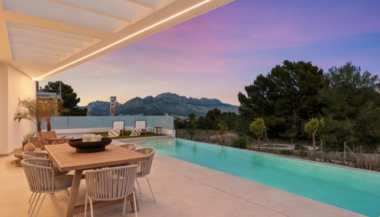 Uudistuotanto - Erillistalo - Polop