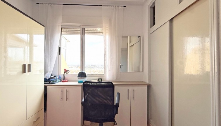 Resale - Apartment - Torrevieja