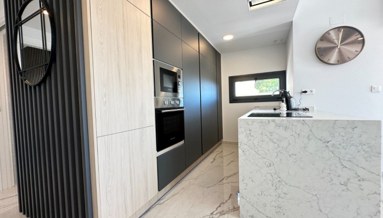 Reventa - Apartamento - Apartamento en el último piso - Orihuela Costa - Playa Flamenca