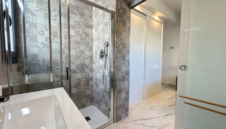 Reventa - Apartamento - Apartamento en el último piso - Orihuela Costa - Playa Flamenca