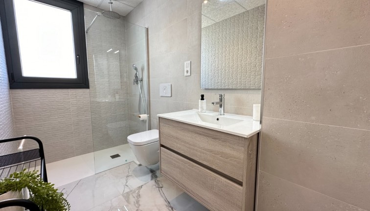 Reventa - Apartamento - Apartamento en el último piso - Orihuela Costa - Playa Flamenca