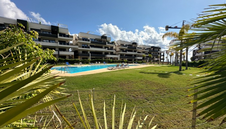 Reventa - Apartamento - Apartamento en el último piso - Orihuela Costa - Playa Flamenca