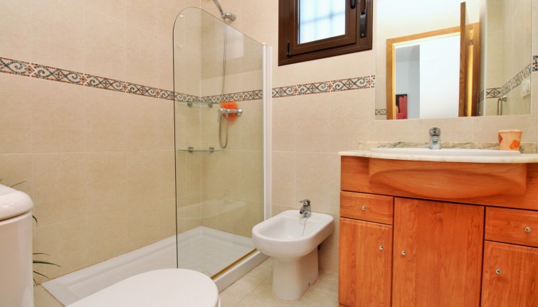 Resale - Chalet - Villamartín