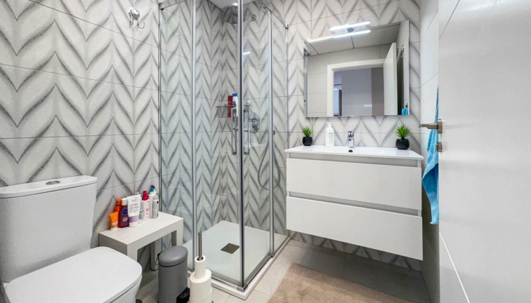 Resale - Apartment - Top Floor Apartment - Torrevieja