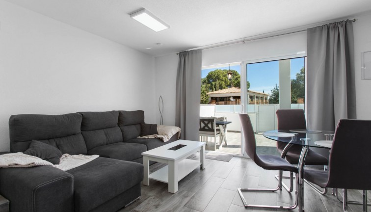 Reventa - Apartamento dúplex - Torrevieja - Lago Jardin