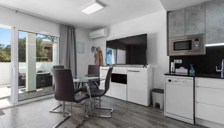 Reventa - Apartamento dúplex - Torrevieja - Lago Jardin