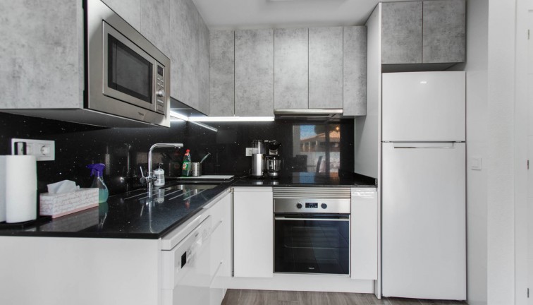 Reventa - Apartamento dúplex - Torrevieja - Lago Jardin