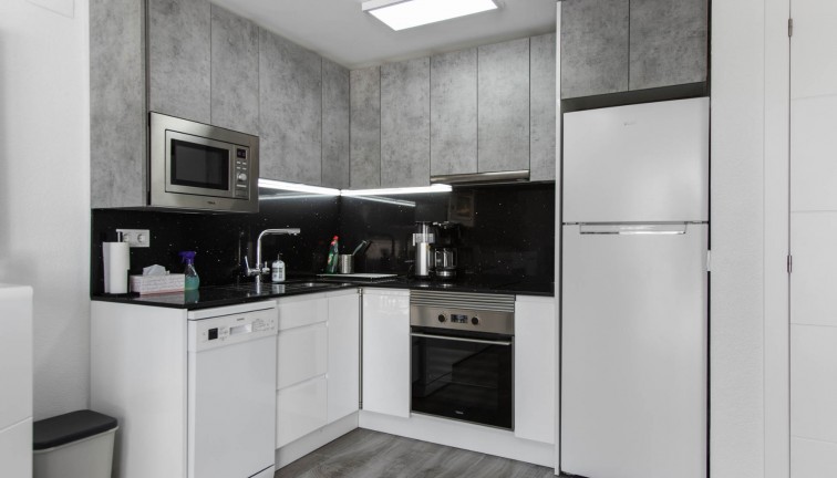 Reventa - Apartamento dúplex - Torrevieja - Lago Jardin