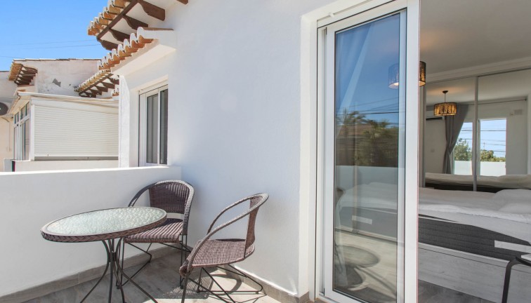 Reventa - Apartamento dúplex - Torrevieja - Lago Jardin