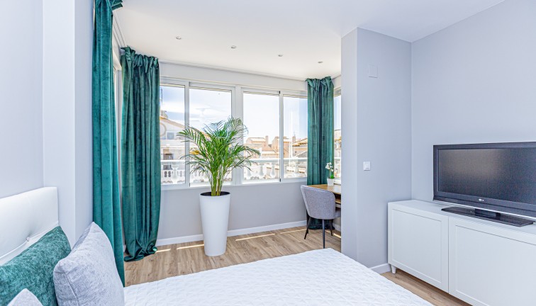 Reventa - Casa adosada - Los Altos