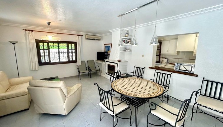 Resale - Chalet - Orihuela Costa - La Zenia