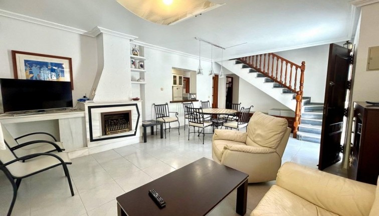 Resale - Chalet - Orihuela Costa - La Zenia