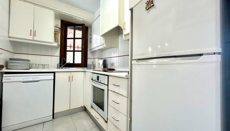 Resale - Chalet - Orihuela Costa - La Zenia