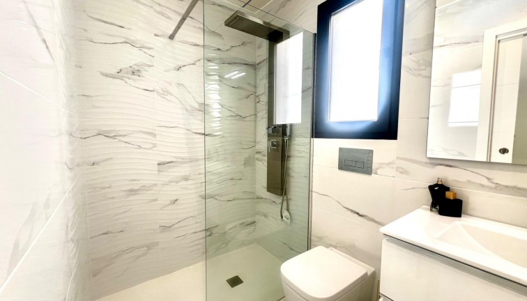 Reventa - Chalet - Torrevieja - La Siesta