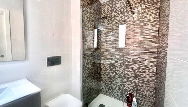 Reventa - Chalet - Torrevieja - La Siesta