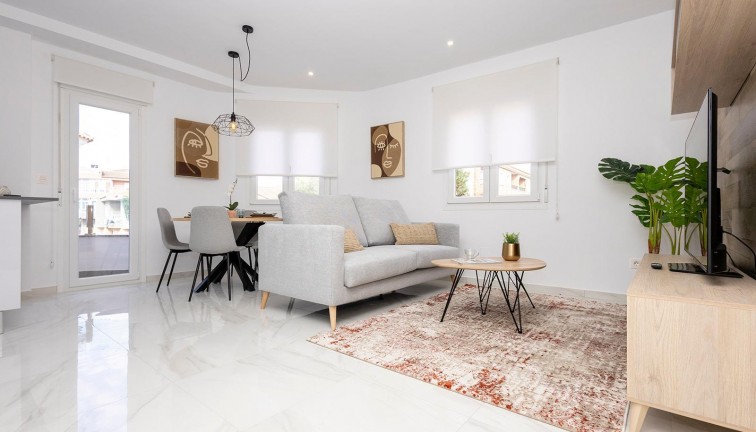 Uudistuotanto - Asunto - Jacarilla