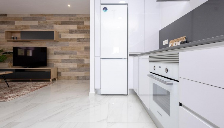 Uudistuotanto - Asunto - Jacarilla