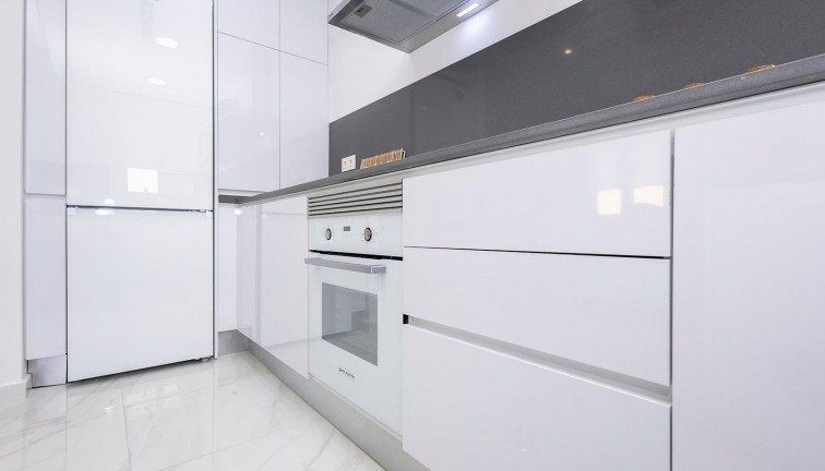 Uudistuotanto - Asunto - Jacarilla