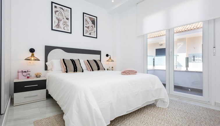 Uudistuotanto - Asunto - Jacarilla