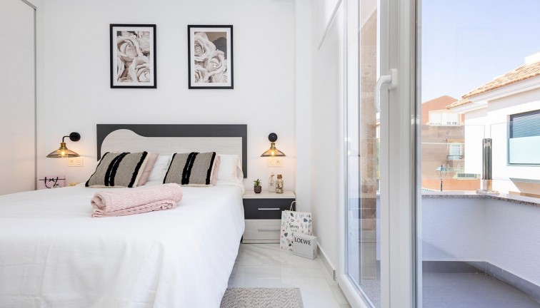 Uudistuotanto - Asunto - Jacarilla