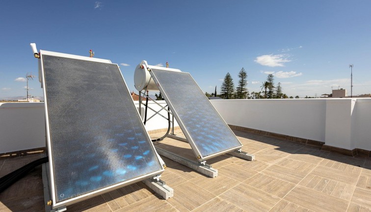 Uudistuotanto - Asunto - Jacarilla