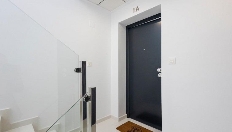 Uudistuotanto - Asunto - Jacarilla