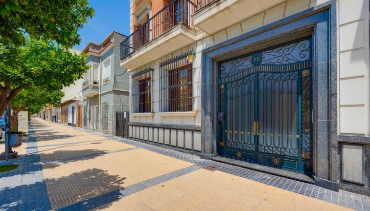 Jälleenmyynti - Erillistalo - Callosa de Segura