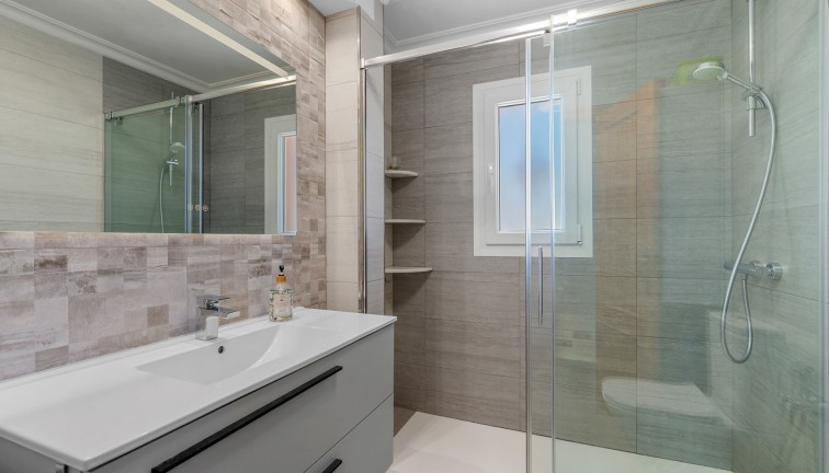 Reventa - Casa adosada - Orihuela Costa - La Zenia