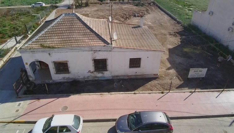 Jälleenmyynti - Erillistalo - Daya Nueva