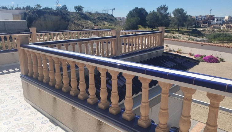 Resale - Chalet - Algorfa