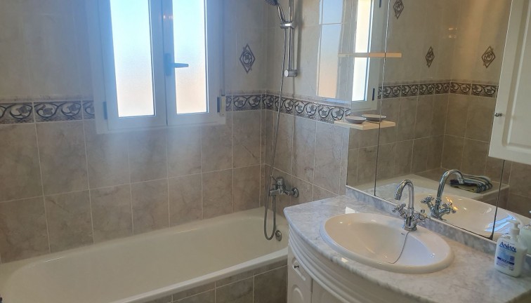 Resale - Chalet - Algorfa