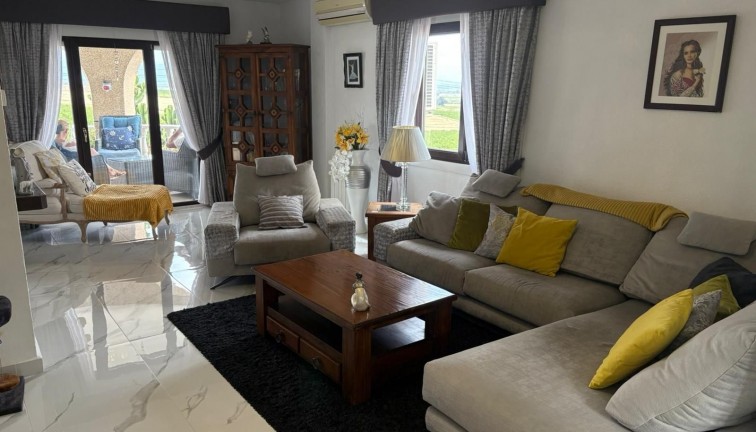 Resale - Chalet - Algorfa