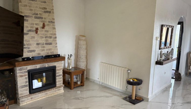 Resale - Chalet - Algorfa