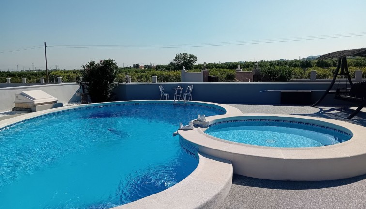 Resale - Chalet - Jacarilla