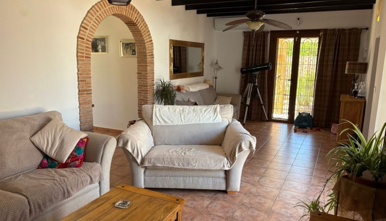 Resale - Chalet - Jacarilla