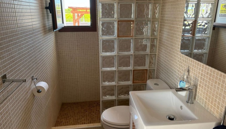 Resale - Chalet - Jacarilla