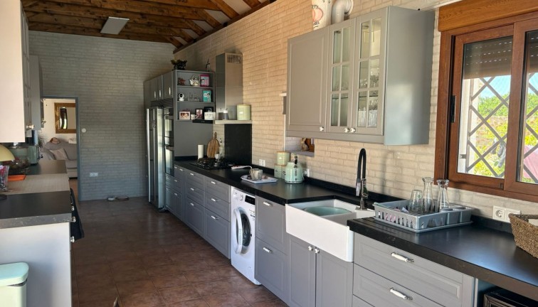 Resale - Chalet - Jacarilla