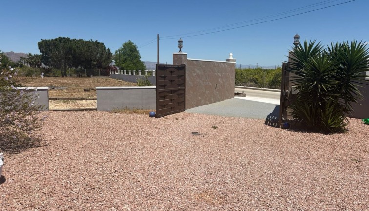 Resale - Chalet - Jacarilla