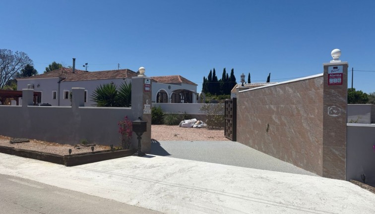 Resale - Chalet - Jacarilla