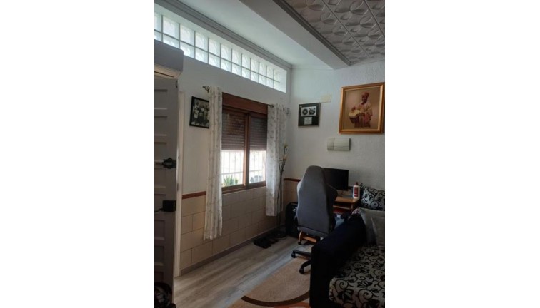 Resale - Semi-Detached - Torrevieja