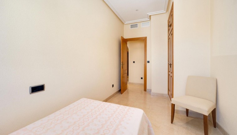 Resale - Apartment - Torrevieja