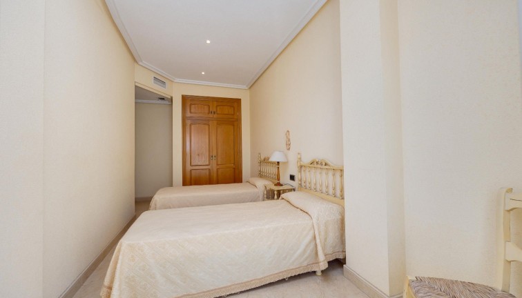 Resale - Apartment - Torrevieja