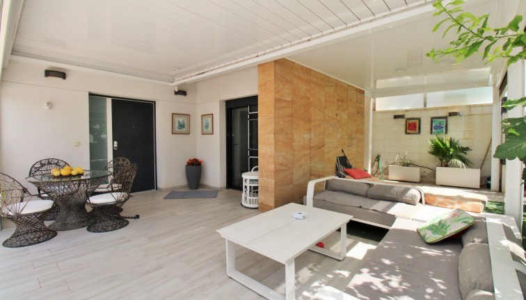 Jälleenmyynti - Erillistalo - Cabo Roig