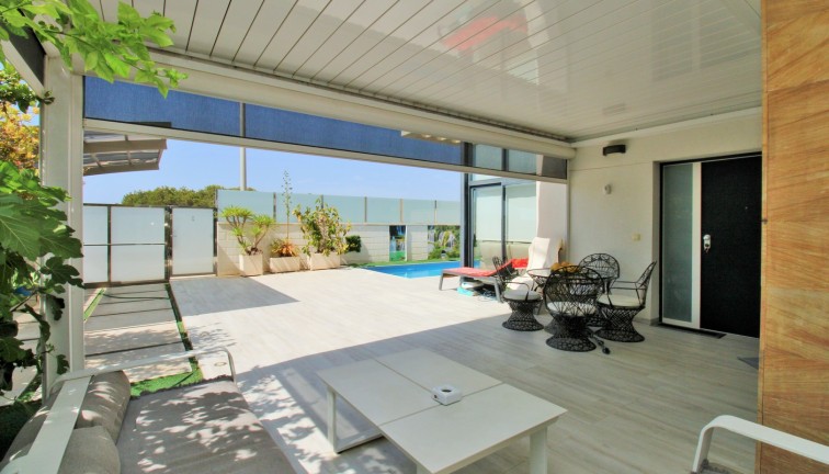 Jälleenmyynti - Erillistalo - Cabo Roig