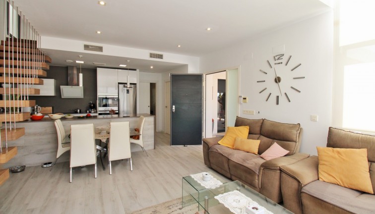 Jälleenmyynti - Erillistalo - Cabo Roig