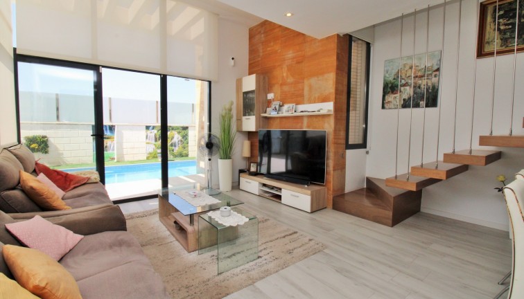 Jälleenmyynti - Erillistalo - Cabo Roig