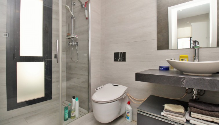 Jälleenmyynti - Erillistalo - Cabo Roig