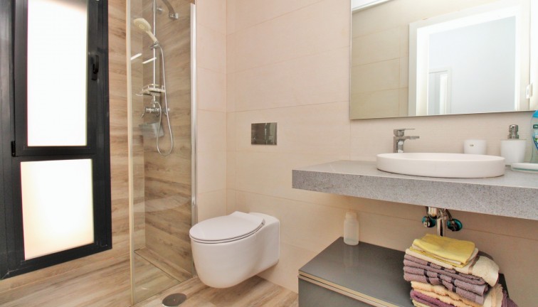 Jälleenmyynti - Erillistalo - Cabo Roig